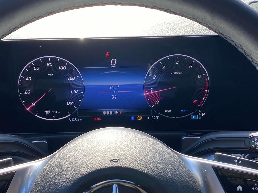 Thumbnail: 2025 Mercedes-Benz GLB - 25