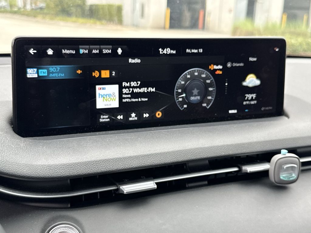 Thumbnail: 2023 Genesis GV70 - 23