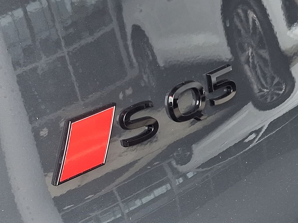 Thumbnail: 2026 Audi SQ5 - 23
