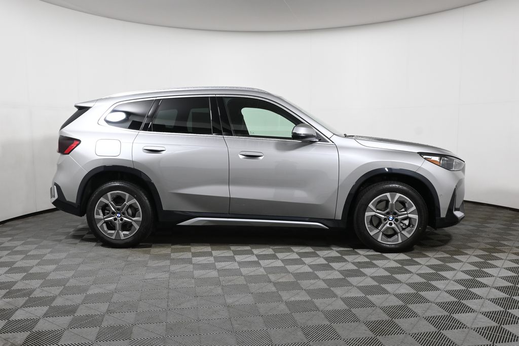 Thumbnail: 2027 BMW X1 - 8
