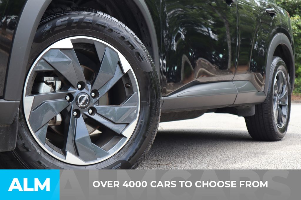Used 2025 Black Nissan SV image 3
