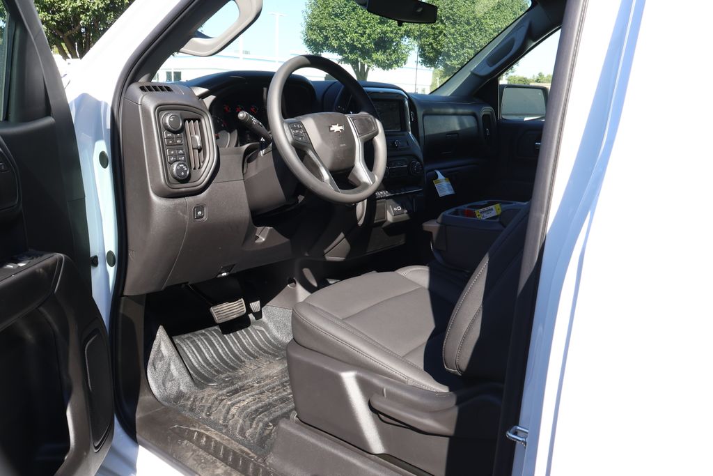 Thumbnail: 2026 Chevrolet Silverado 1500 - 12