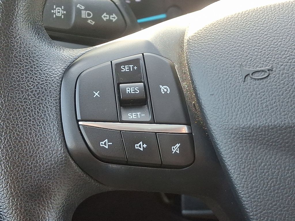 2020 Ford Escape SE 22