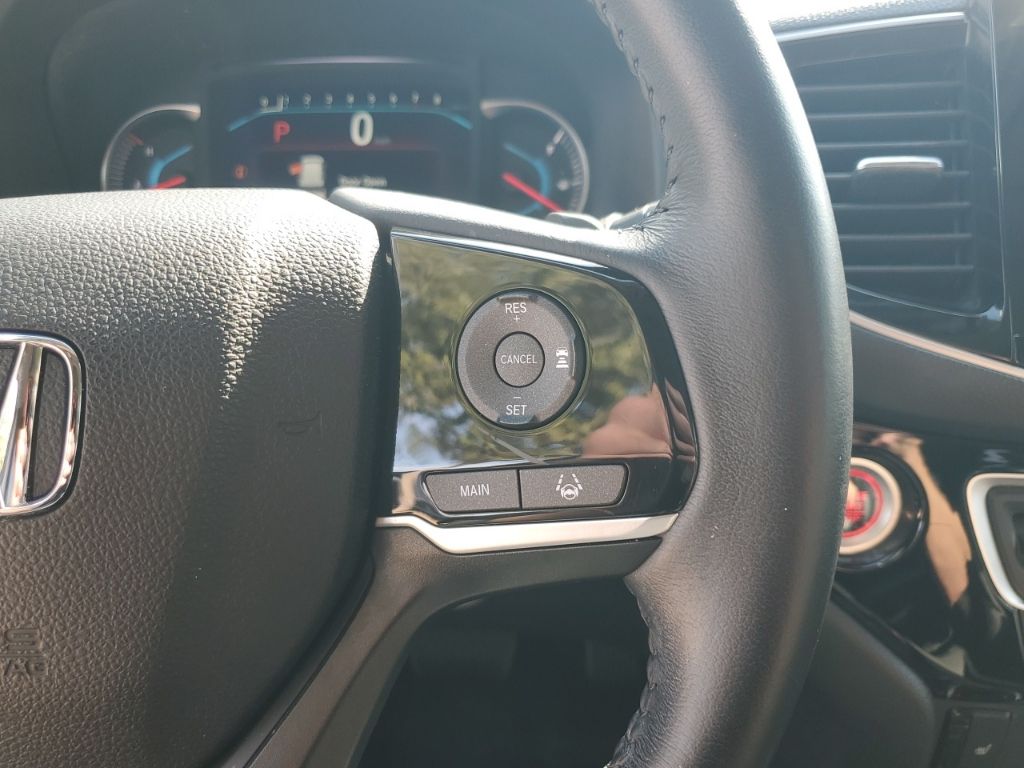 Used Car 2022 Honda Pilot  Touring For Sale Under $35,000 In Austin, Texas
