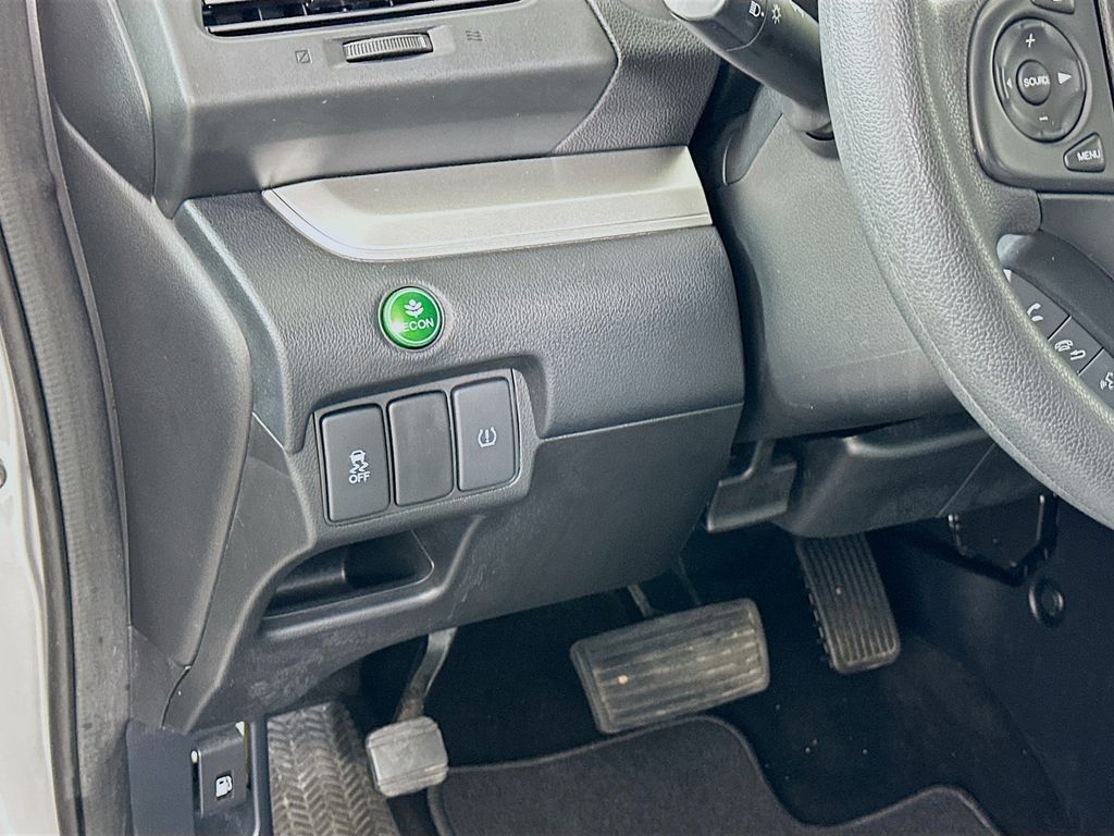 2016 Honda CR-V LX 10