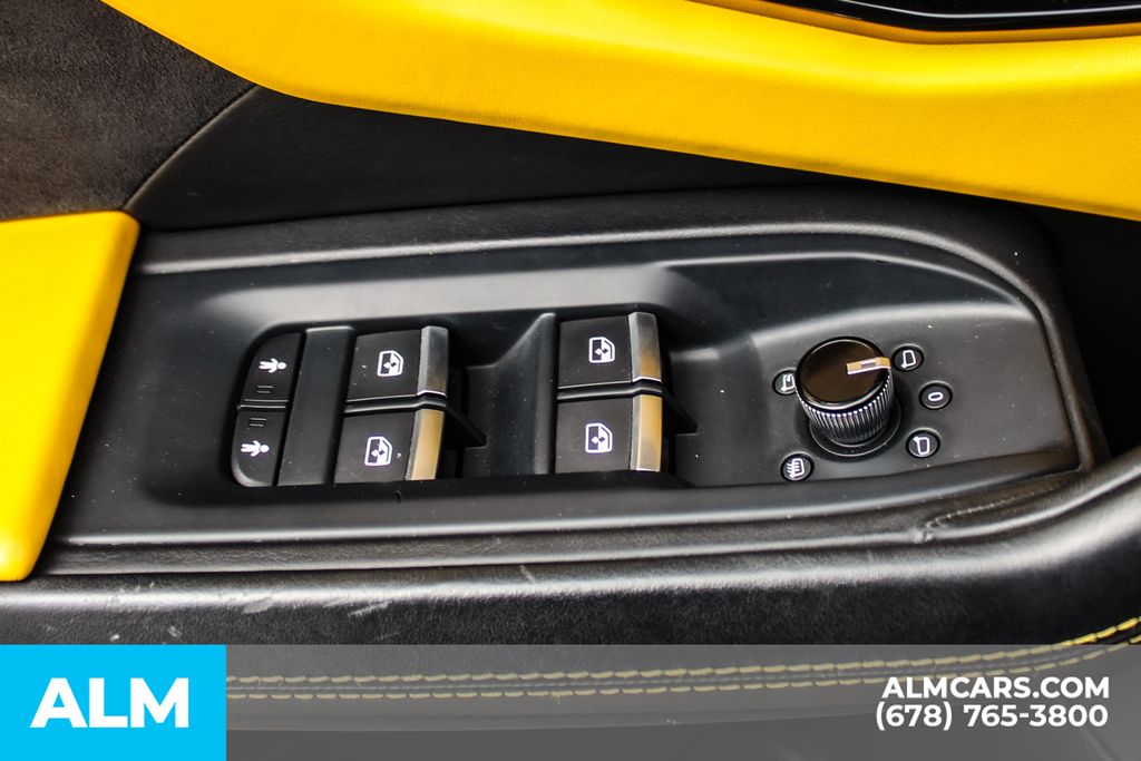 Used 2020 Blue Lamborghini Base image 39