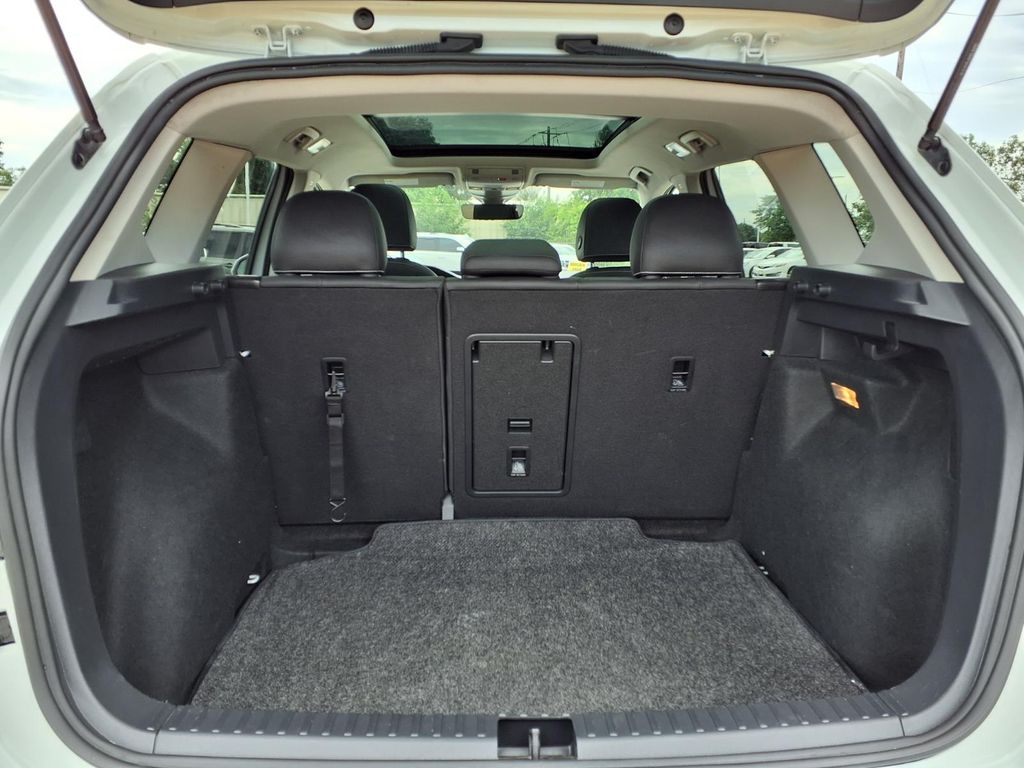 2023 Volkswagen Taos 1.5T SE White at DeMontrond Auto Country