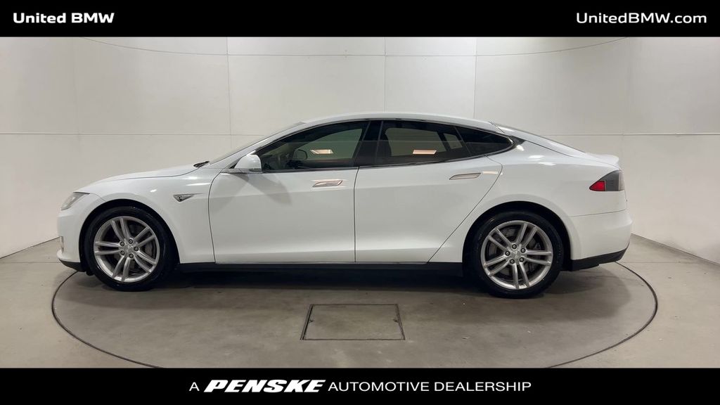 Thumbnail: 2014 Tesla Model S - 5