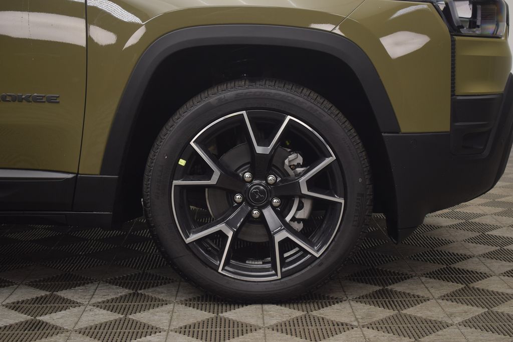 new 2026 Jeep Cherokee car, priced at $40,104