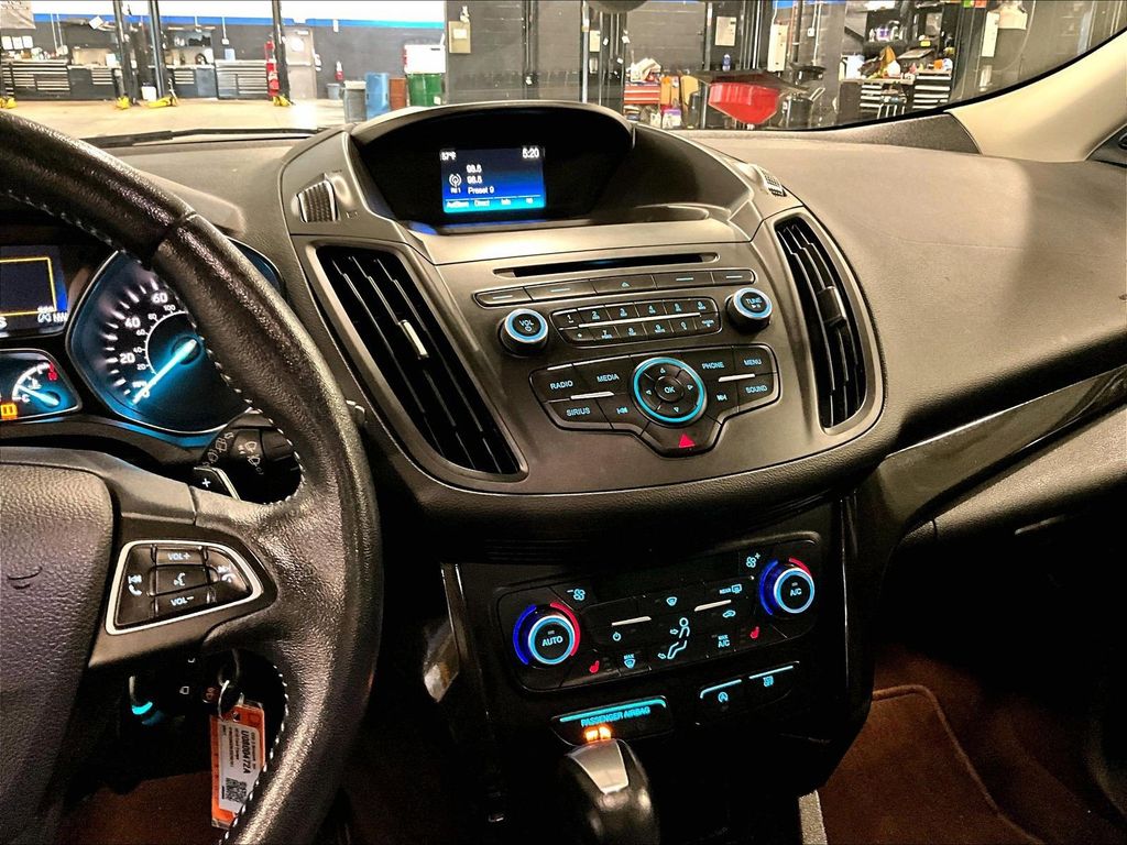 2018 Ford Escape — photo 19