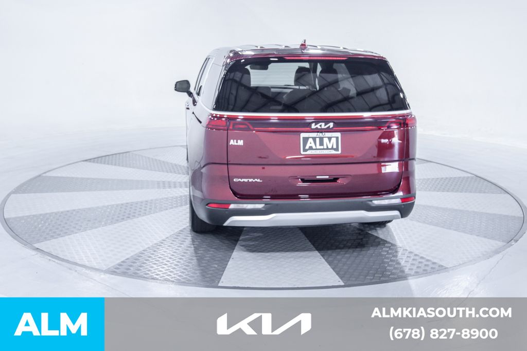 2024 Kia Carnival EX photo 8