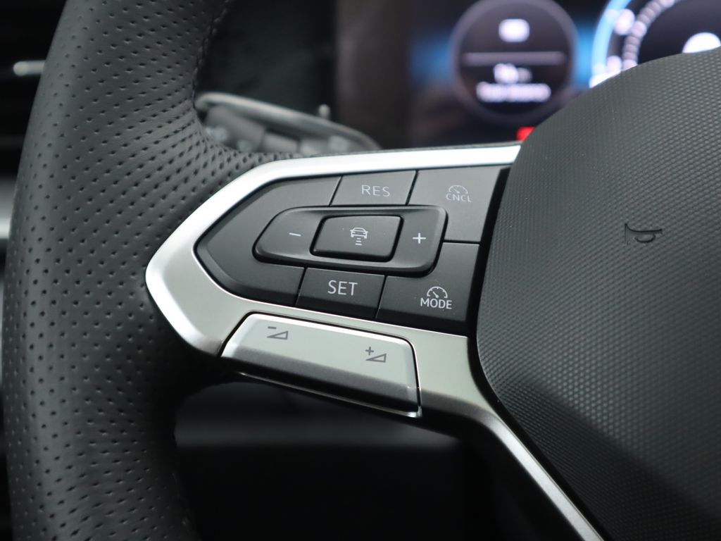 Thumbnail: 2026 Volkswagen Tiguan - 11