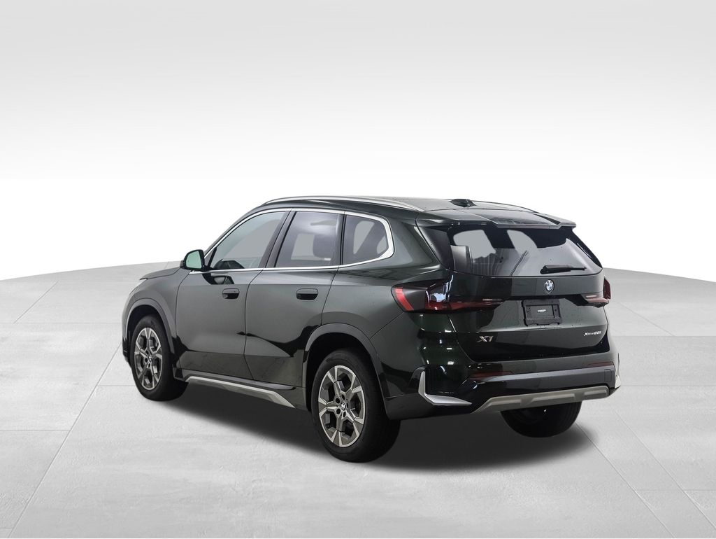 Thumbnail: 2023 BMW X1 - 3