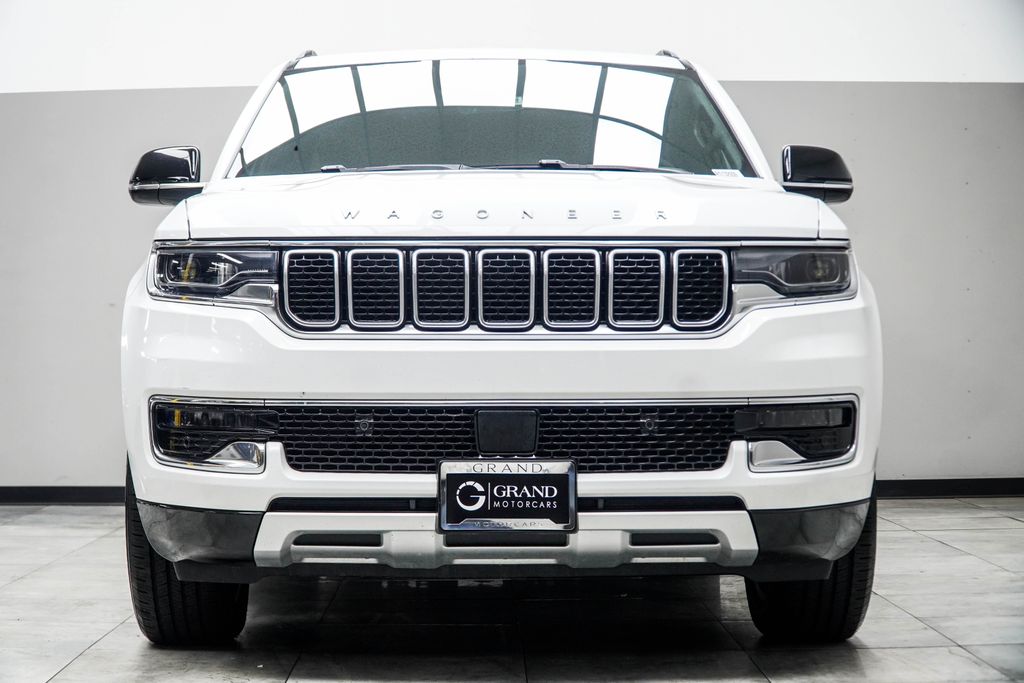 View vehicle photo 7