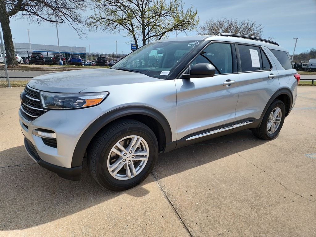 2023 Ford Explorer XLT photo