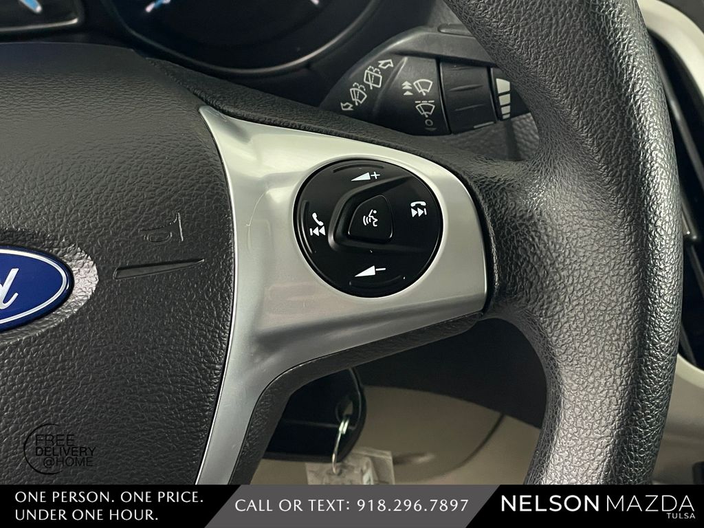 Used 2014 Red Ford SE image 24