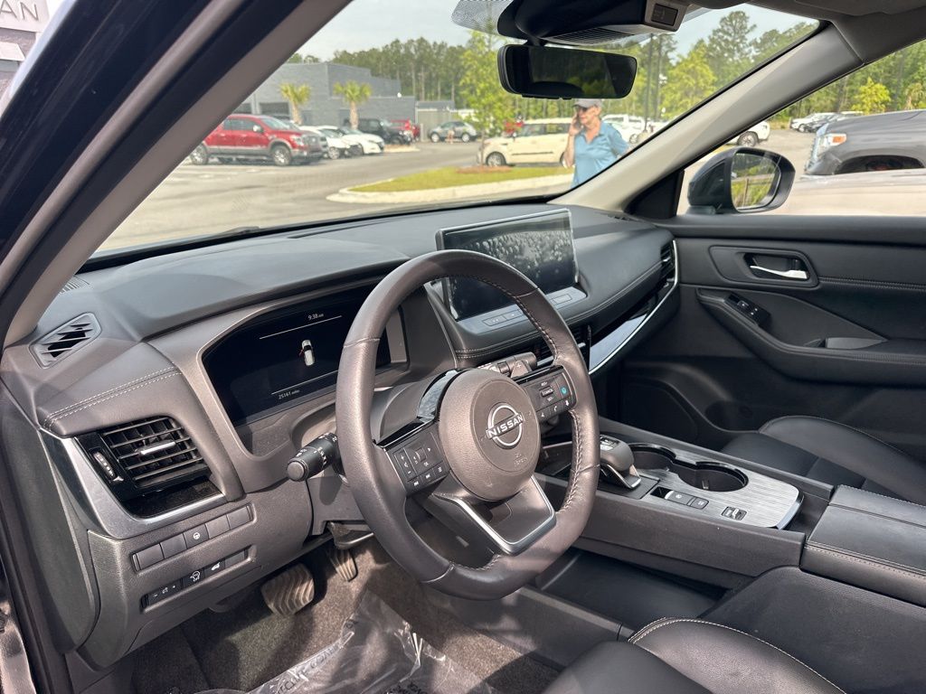 2024 Super Black Nissan Rogue SL FWD SUV