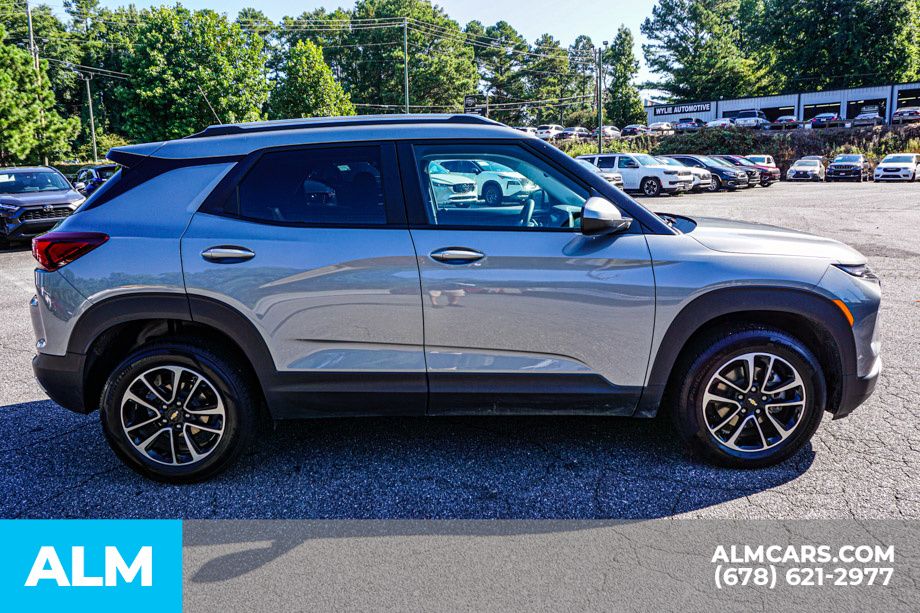 2024 Chevrolet Trailblazer LT photo 3