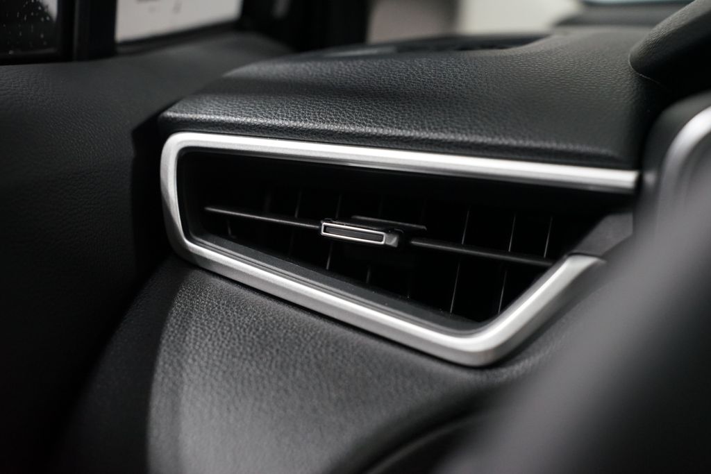 Thumbnail: 2026 Toyota Corolla Cross - 25