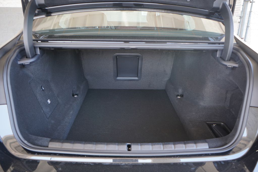 Thumbnail: 2025 BMW 7 Series - 22