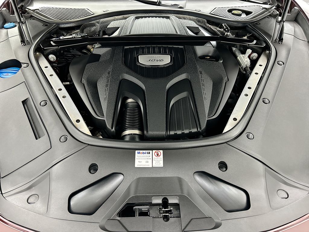 Thumbnail: 2019 Porsche Panamera - 30