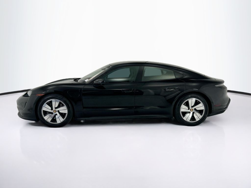 Thumbnail: 2022 Porsche Taycan - 8