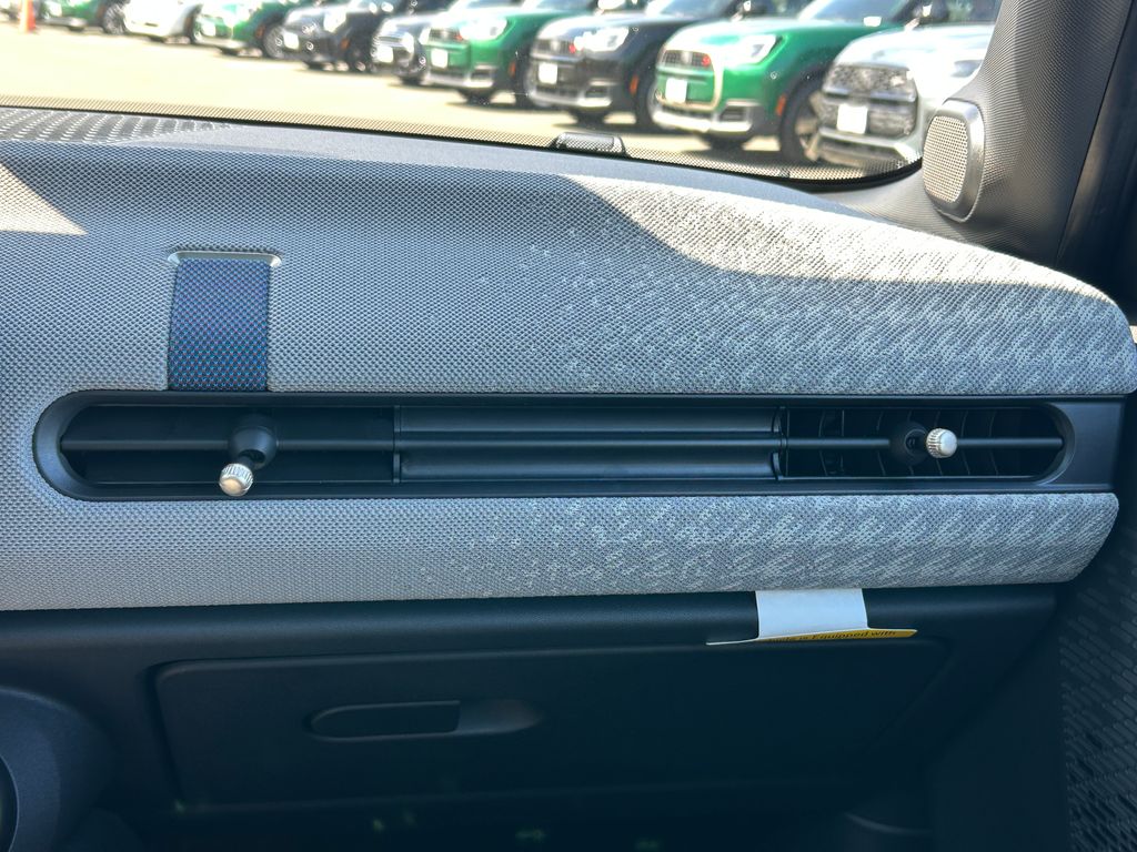 Thumbnail: 2026 MINI Cooper - 25