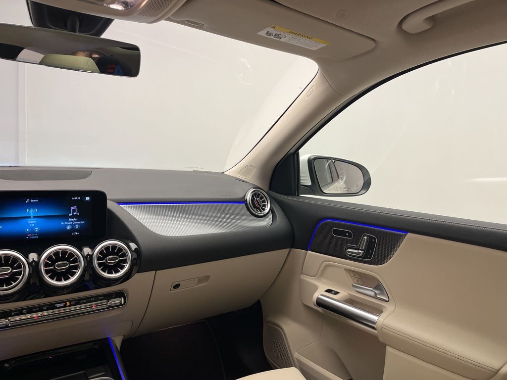 Thumbnail: 2023 Mercedes-Benz GLA - 29