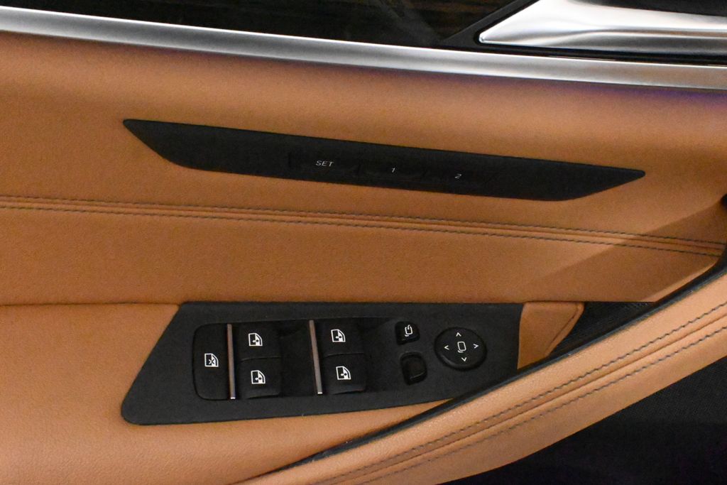 Thumbnail: 2022 BMW 5 Series - 29