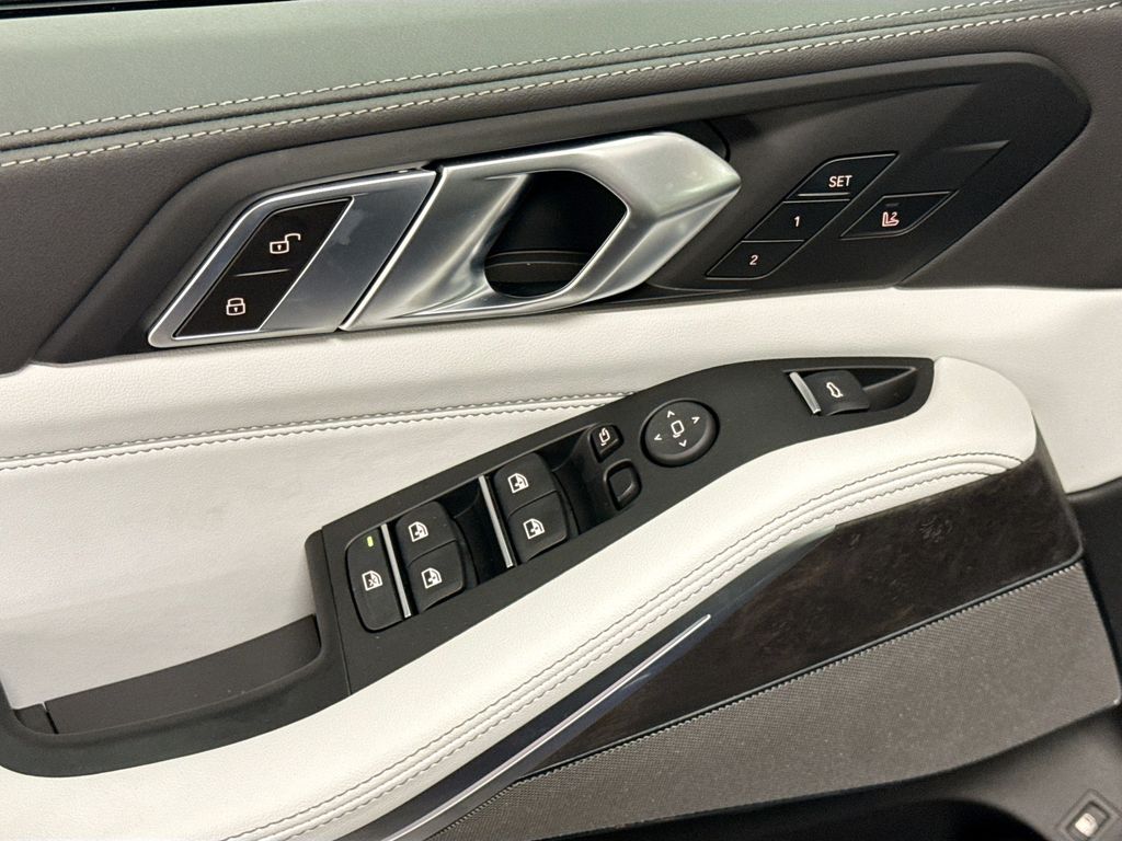 Thumbnail: 2026 BMW X5 - 22