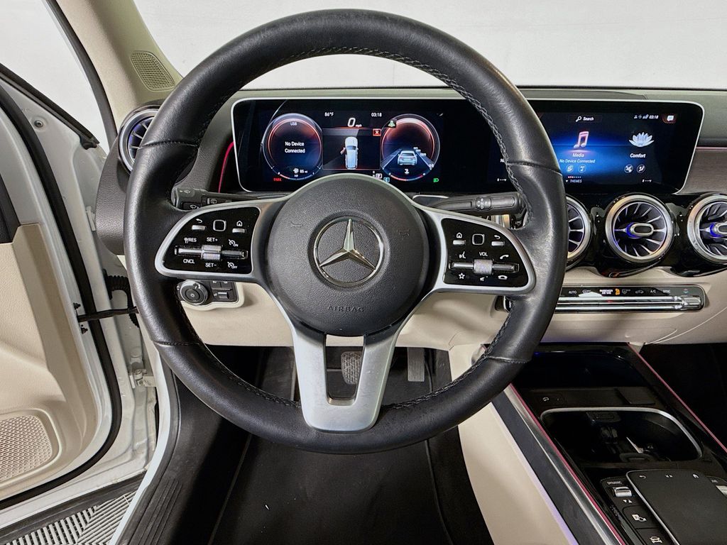 Thumbnail: 2021 Mercedes-Benz GLB - 11