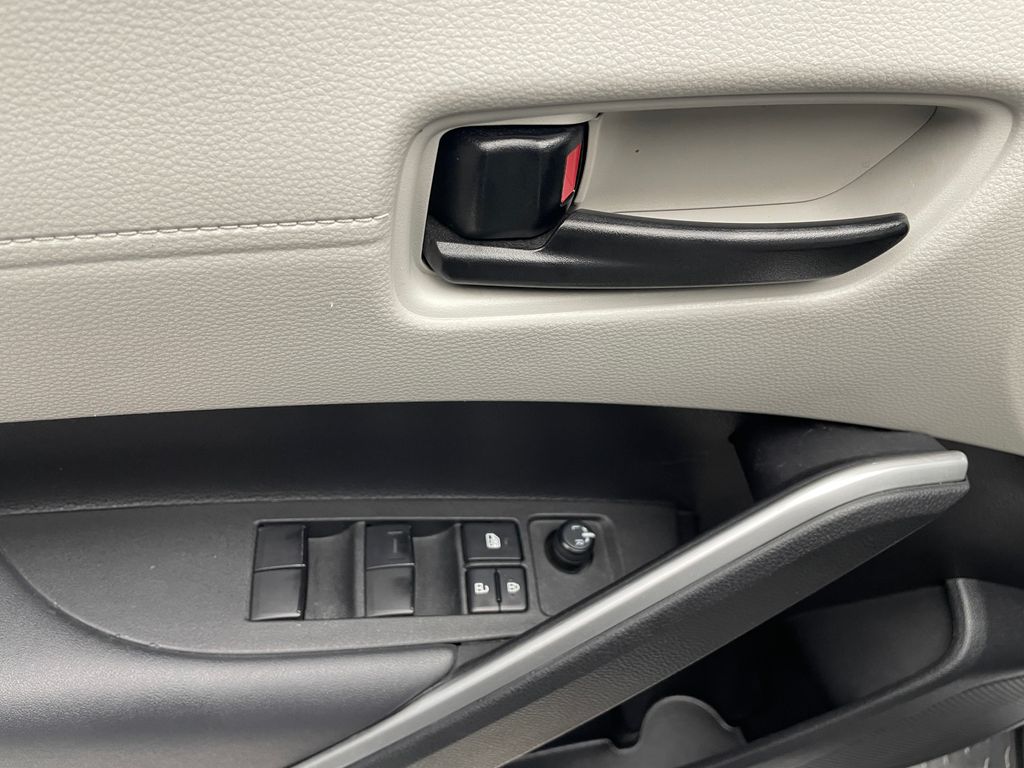 Thumbnail: 2022 Toyota Corolla Cross - 10