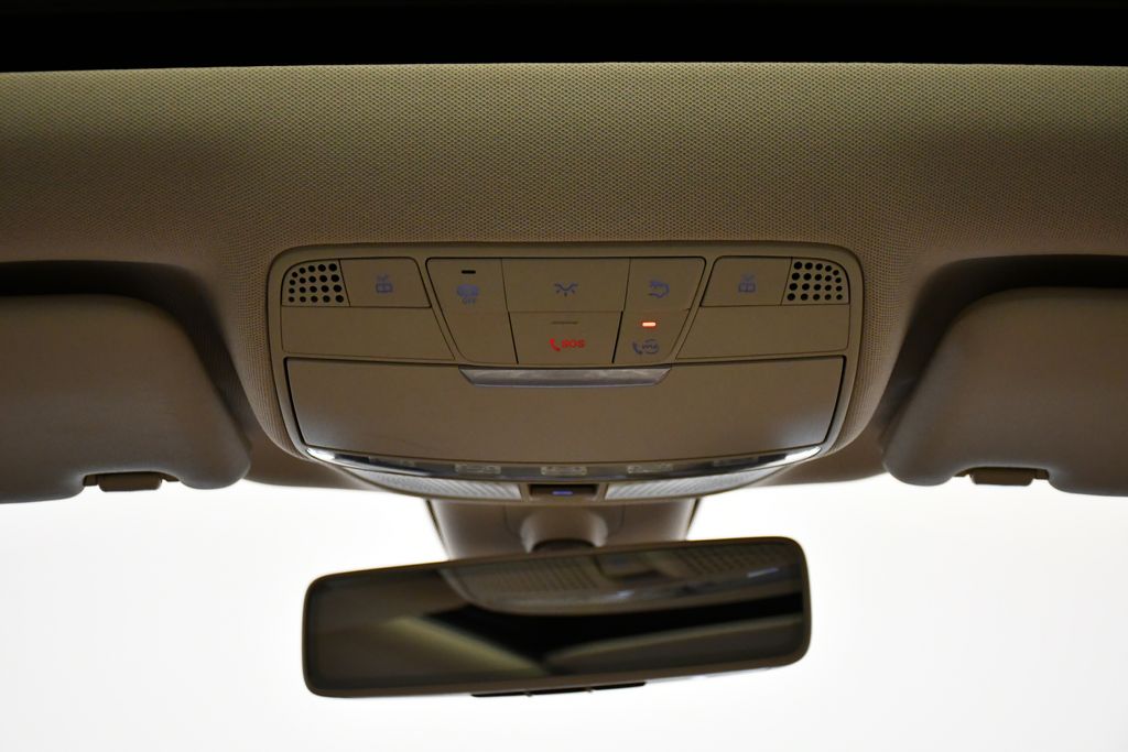 Thumbnail: 2019 Mercedes-Benz E-Class - 18