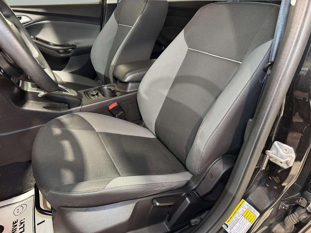 Used 2014 Tuxedo Black Metallic Ford SE image 22