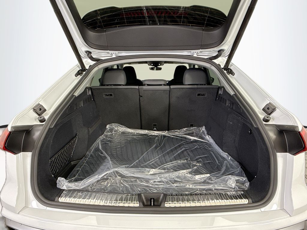 Thumbnail: 2025 Audi Q5 - 28