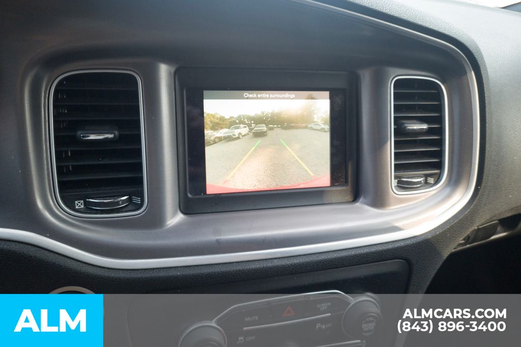 Used 2022 Red Dodge SXT image 8