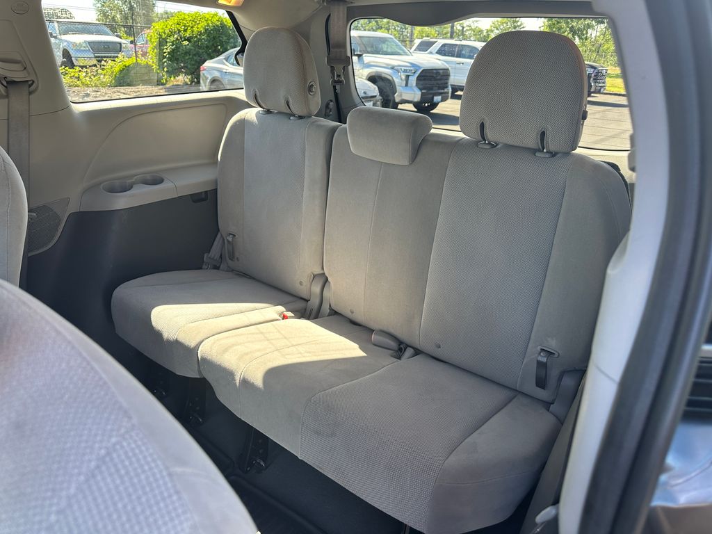 2020 Toyota Sienna L