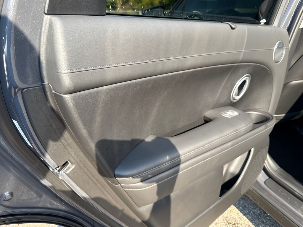 2026 Hyundai Palisade SEL photo 11