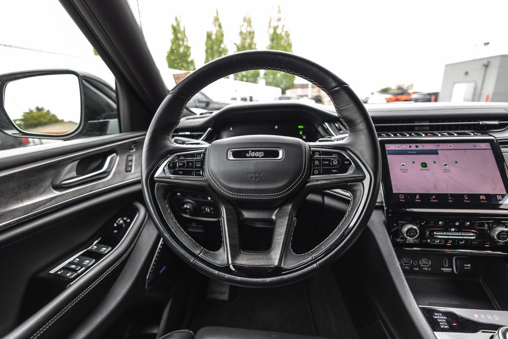 2022 Jeep Grand Cherokee 4xe Overland 4xe thumbnail 25