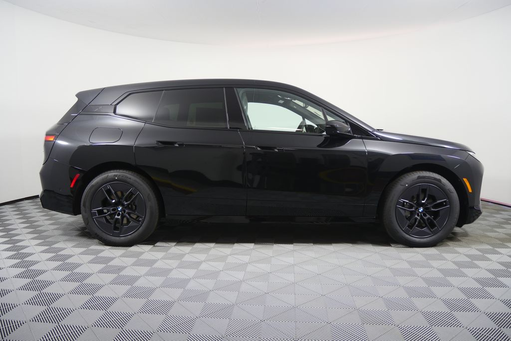 Thumbnail: 2026 BMW iX - 2