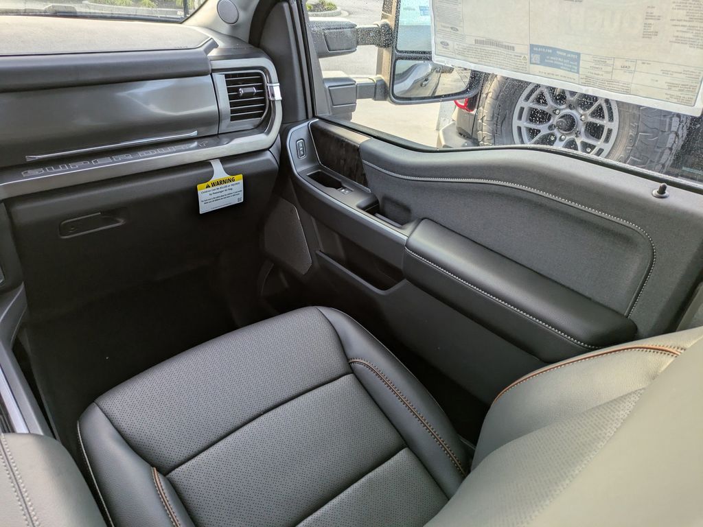 2025 Ford F-250 LARIAT