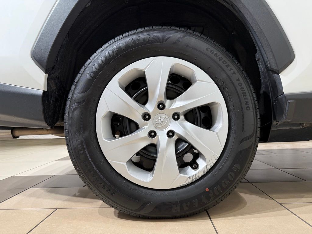 Thumbnail: 2025 Toyota RAV4 - 10