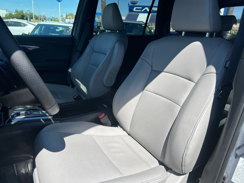 Thumbnail: 2023 Honda Passport - 16