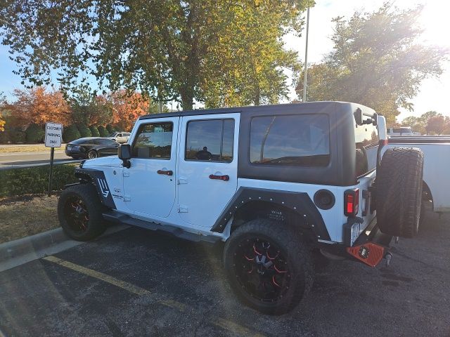 2016 Jeep Wrangler Unlimited Sahara 3