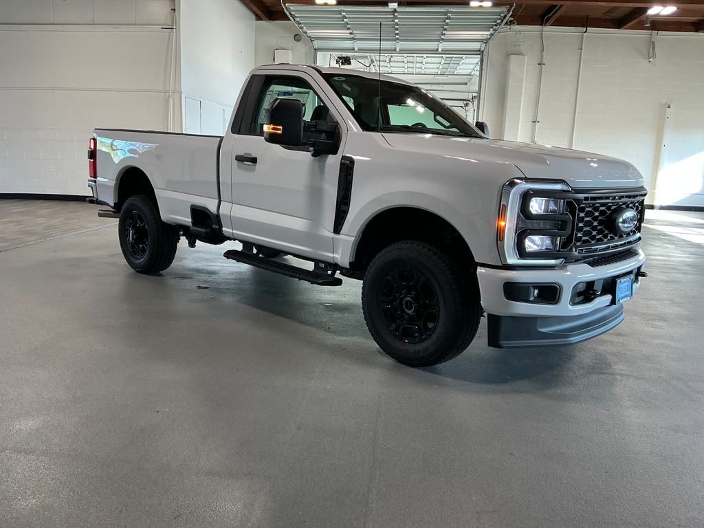 2025 Ford F-350SD  photo