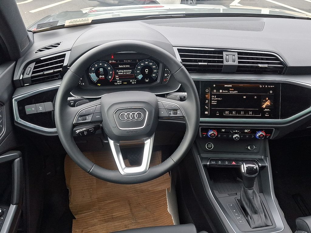 Thumbnail: 2025 Audi Q3 - 8