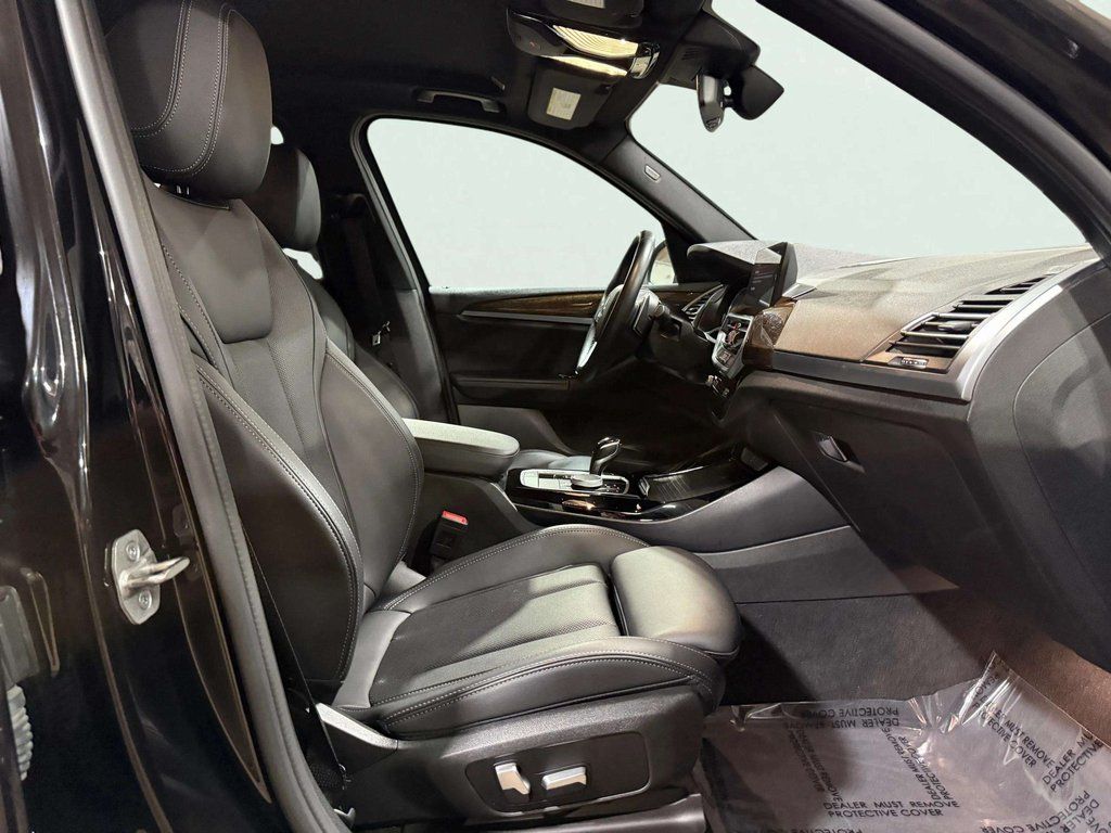 Used 2022 Black BMW xDrive30i image 27