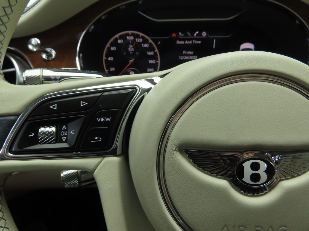 Thumbnail: 2020 Bentley Flying Spur - 11