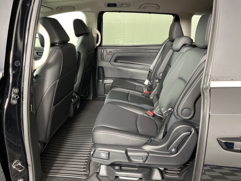 Thumbnail: 2026 Honda Odyssey - 25