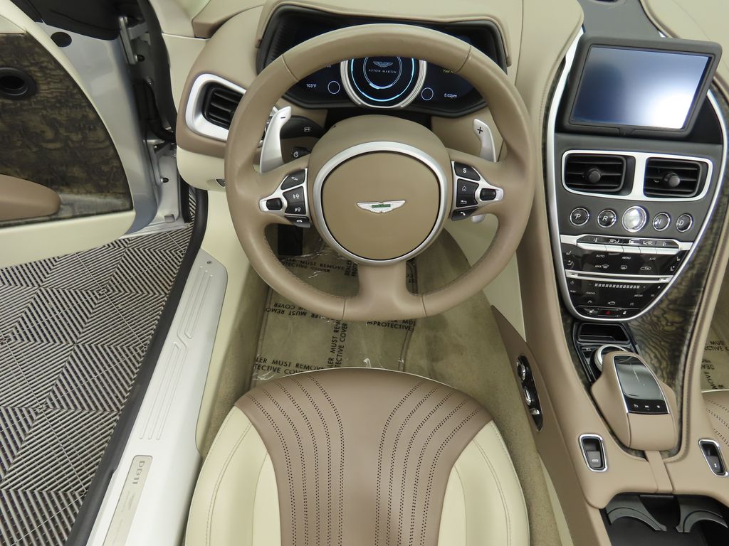 Thumbnail: 2019 Aston Martin DB11 - 10